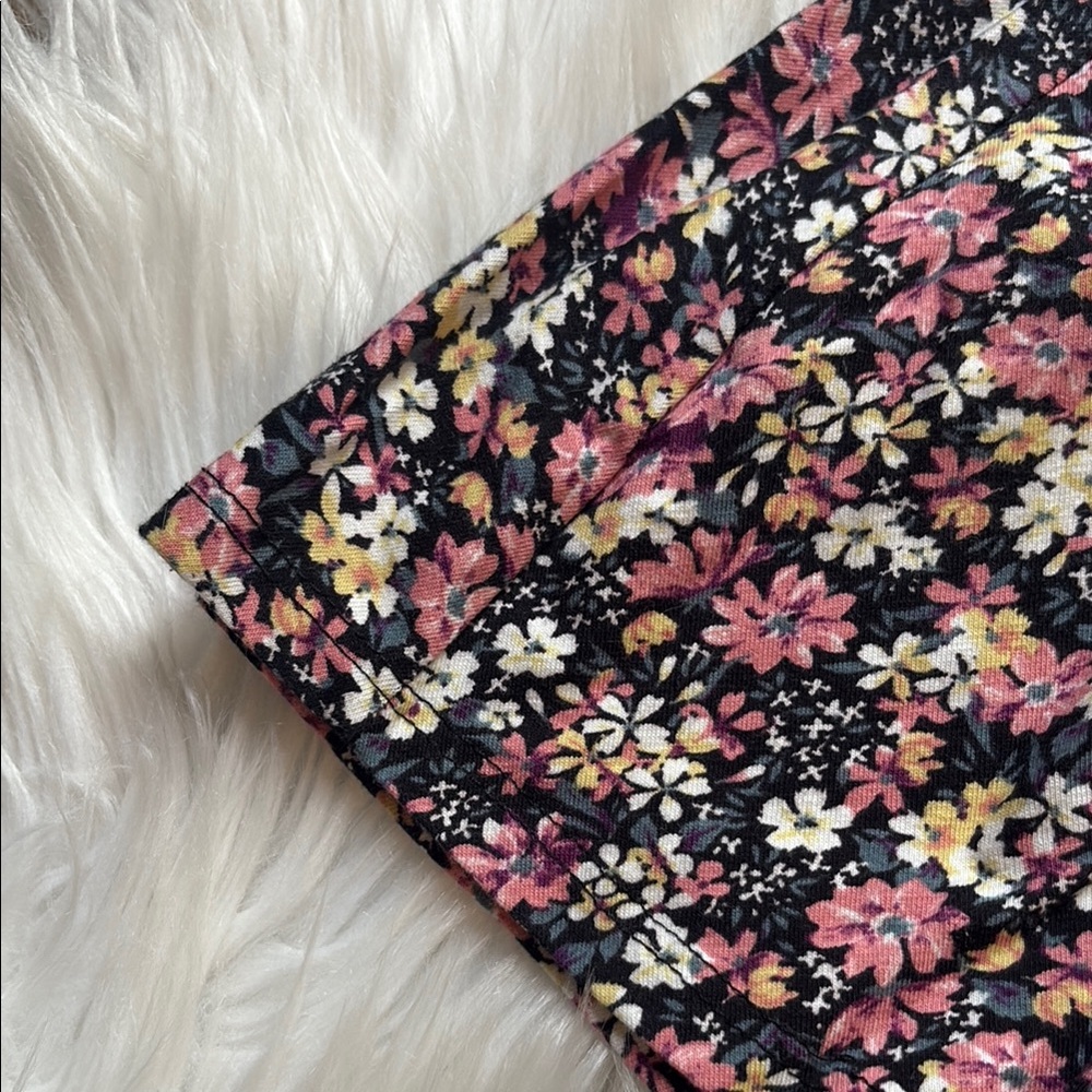 La Hearts Floral Mini Skirt from PAC Sun, Size Small - Picture 3 of 6